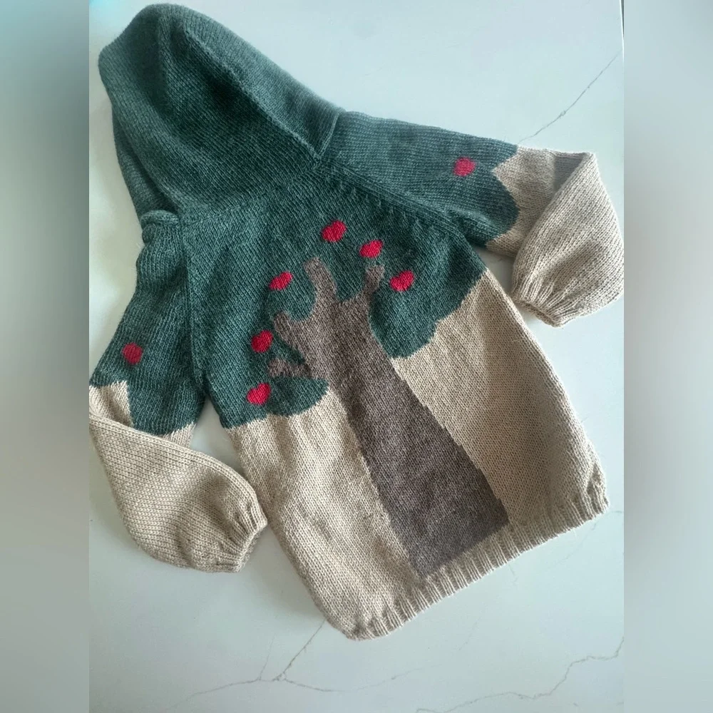NANAY KIDS Apple Tree Capuchita NWT sz 6